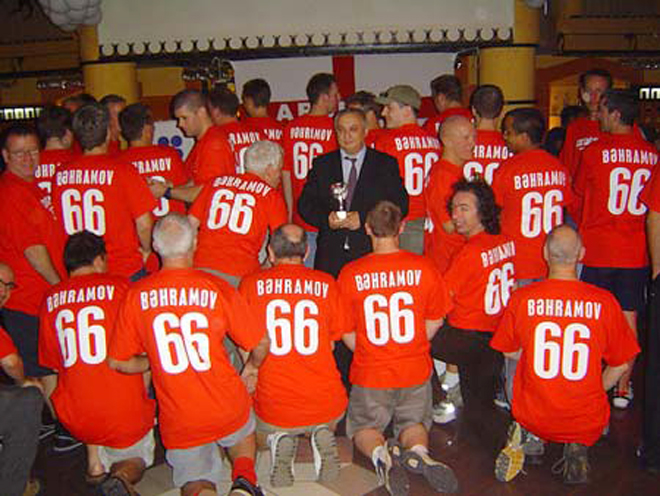 На новом стадионе "Уэмбли" увековечена память об азербайджанском арбитре Тофике Бахрамове (фотосессия)