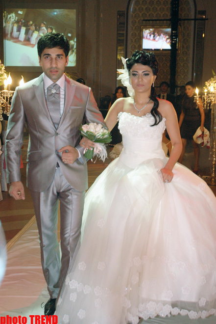 Айгюн Кязымова довела девичью свадьбу Гюлай Гадировой до 100°С (фотосесcия)