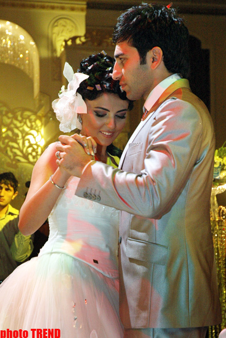 Айгюн Кязымова довела девичью свадьбу Гюлай Гадировой до 100°С (фотосесcия)