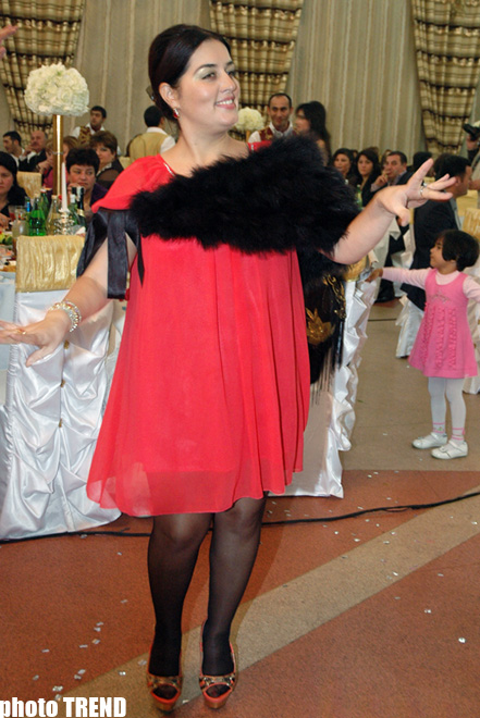 Айгюн Кязымова довела девичью свадьбу Гюлай Гадировой до 100°С (фотосесcия)