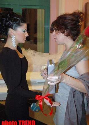 "Здравствуйте, я ваша тетя" - Натаван Хабиби и Санубер Искендерли стали родственниками (фотосессия)