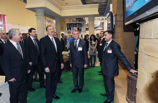 Президент Азербайджана ознакомился с выставкой "BakuTel-2010" (ДОПОЛНЕНО)(ФОТО)