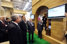 Президент Азербайджана ознакомился с выставкой "BakuTel-2010" (ДОПОЛНЕНО)(ФОТО)