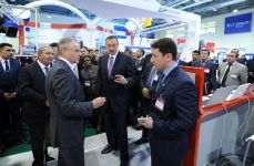 Президент Азербайджана ознакомился с выставкой "BakuTel-2010" (ДОПОЛНЕНО)(ФОТО)