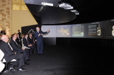 Президент Азербайджана ознакомился с выставкой "BakuTel-2010" (ДОПОЛНЕНО)(ФОТО)