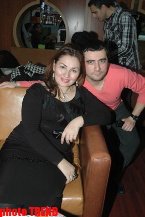 Певица Аян устроила дневную вечеринку "Ayan International" (фотосессия)