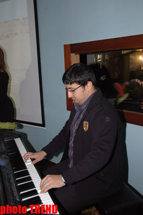 Певица Аян устроила дневную вечеринку "Ayan International" (фотосессия)