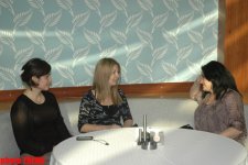 Певица Аян устроила дневную вечеринку "Ayan International" (фотосессия)