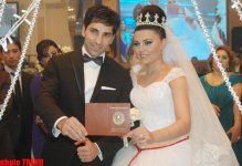 На свадьбе певицы Гюлай часы жениха были выставлены на аукцион и … (фотосессия)