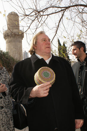 В Баку состоится премьера фильма "Возвращение на Кавказ", в котором снялся Жерар Депардье