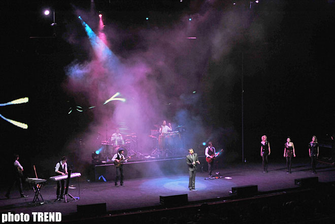 "Чудеса" Эмина Агаларова в Баку (фотосессия)