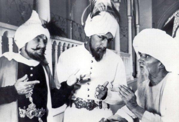 "Мубарек, ты зачем залез в кувшин?": Визирь и "Волшебная лампа Аладдина" – вечер в Баку (ФОТО)