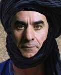 Экстравагантный азербайджанец из Британии Баби Бадалов: "Европейцы мне завидуют - у них такого мусора нет" (фотосессия)