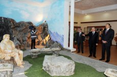Ильхам Алиев принял участие в открытии реконструированного Дома поэзии Самеда Вургуна (версия 2)(ФОТО)