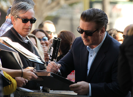 Алек Болдуин получил звезду на Аллее славы (фотосессия)