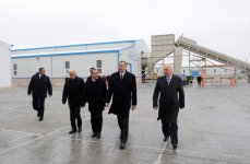 Президент Азербайджана принял участие в открытии завода AZMDF в Апшеронском районе (ФОТО)