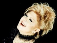 Певица Хумар Гадимова против двух турецких исполнителей (фотосессия)