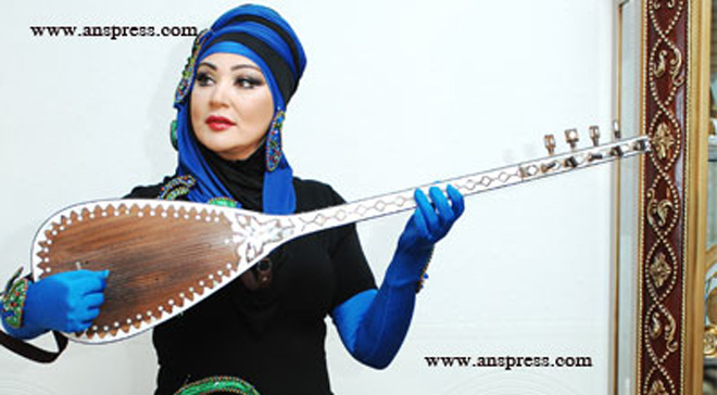 Фотосэт народной артистки Азербайджана Назпери Досталиевой в хиджабе: "Это не хиджаб"