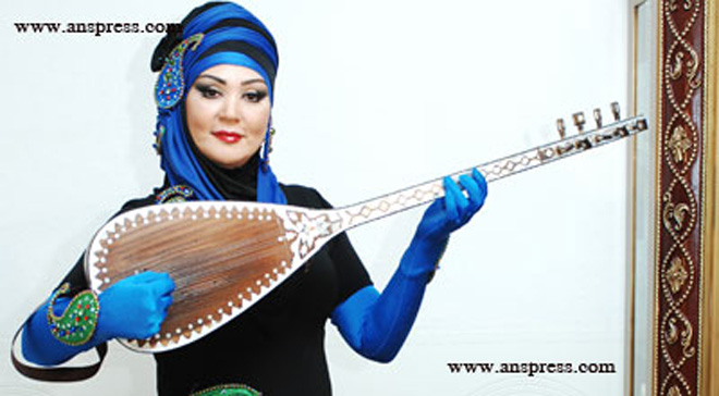 Фотосэт народной артистки Азербайджана Назпери Досталиевой в хиджабе: "Это не хиджаб"