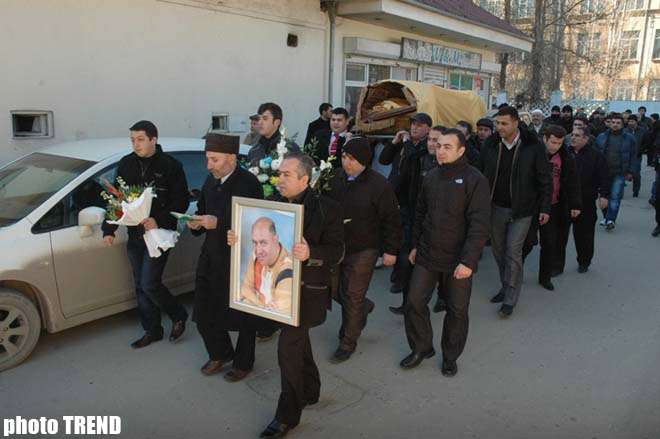 Заслуженного артиста Азербайджана Эльчина Гамидова аплодисментами проводили в последний путь (фотосессия)