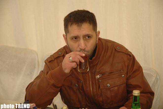 Заслуженного артиста Азербайджана Эльчина Гамидова аплодисментами проводили в последний путь (фотосессия)