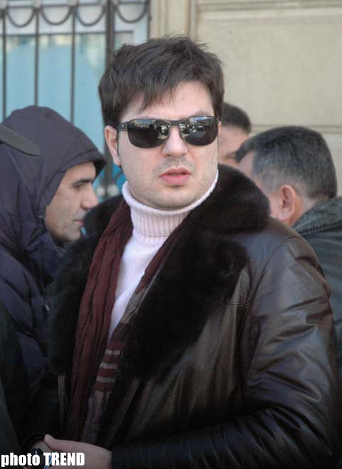 Заслуженного артиста Азербайджана Эльчина Гамидова аплодисментами проводили в последний путь (фотосессия)