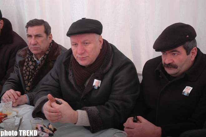 Заслуженного артиста Азербайджана Эльчина Гамидова аплодисментами проводили в последний путь (фотосессия)