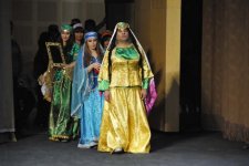 "Хна-яхды", или как “Бу шехерде” переписали Шекспира по-азербайджански (фотосессия)