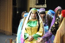 "Хна-яхды", или как “Бу шехерде” переписали Шекспира по-азербайджански (фотосессия)