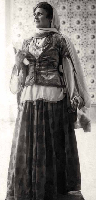 В Баку открылась выставка и состоялась презентация альбома Марал Рахманзаде (фотосессия)