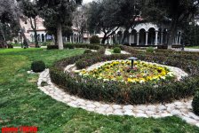 Каток, ледяное кафе, каменный фонтан - реконструированный Парк офицеров в Баку (фотосессия)