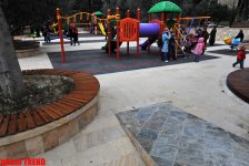 Каток, ледяное кафе, каменный фонтан - реконструированный Парк офицеров в Баку (фотосессия)