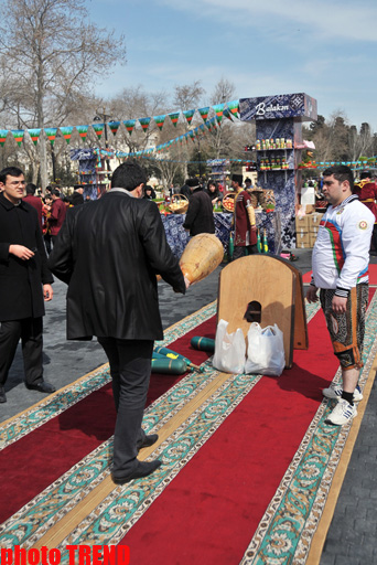 Праздник и традиции Новруз в Азербайджане (фотосессия)