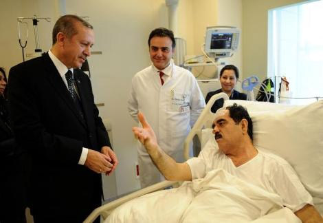 Премьер-министр Турции посетил Ибрагима Татлысеса: "Мы очень приятно пообщались" (фото)