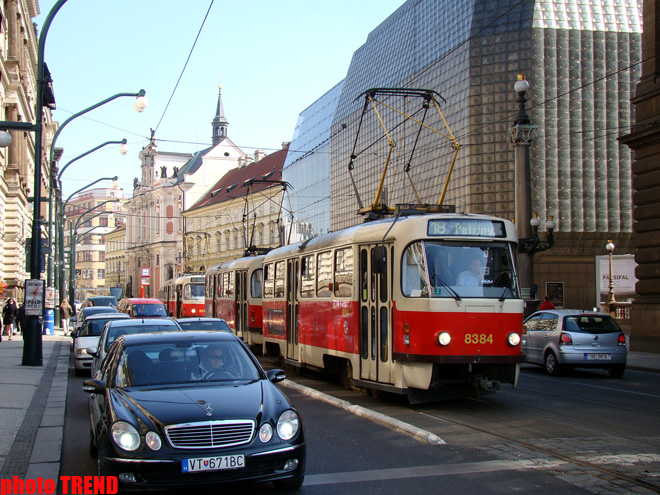 Трамвай столкнулся с троллейбусом в Чехии - один человек погиб, 13 пострадали