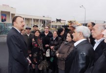 Президент Ильхам Алиев: Развитие пригородных бакинских поселков является приоритетным вопросом (версия 2) (ФОТО)