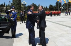 В Баку состоялась церемония официальной встречи Президента Украины (ФОТО)