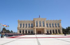 В Баку состоялась церемония официальной встречи Президента Украины (ФОТО)