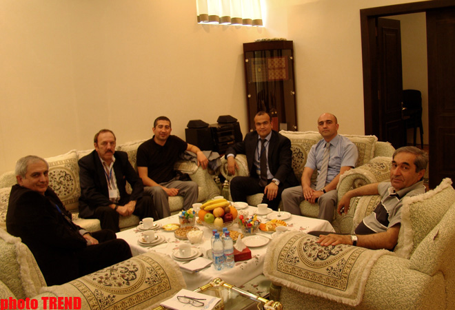 В солнечном Узбекистане - 20 лет спустя: азербайджанцы из XVI века, изюминки Ташкента, первое посольство (фотосессия, часть 2)