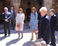 Первая леди Азербайджана и Президент Литвы совершили прогулку по Ичери шехер (ФОТО)