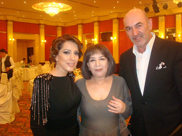 Лала Мамедова стала эстрадной певицей года (фотосессия)