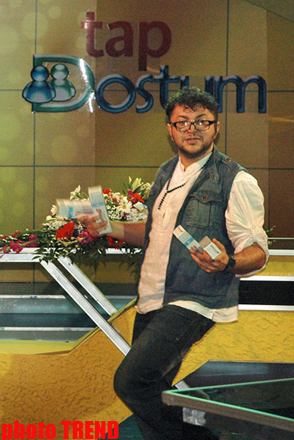 Народный артист Фаиг Агаев сразился с "острым пером" (видео - фотосессия)