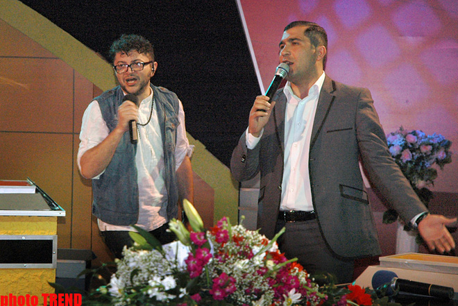 Народный артист Фаиг Агаев сразился с "острым пером" (видео - фотосессия)