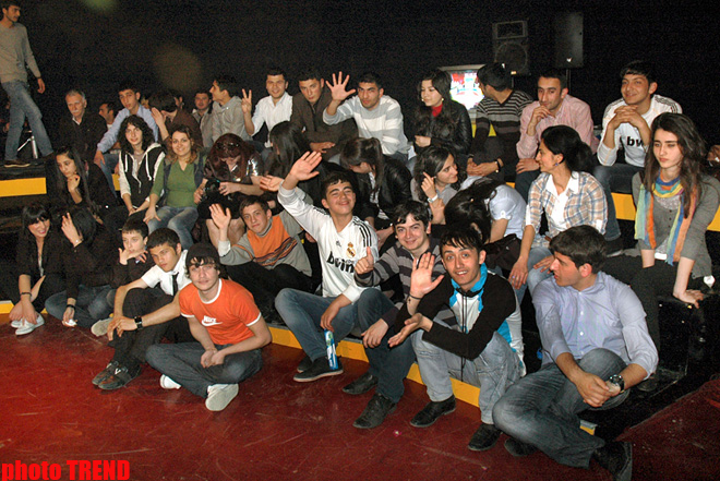 Народный артист Фаиг Агаев сразился с "острым пером" (видео - фотосессия)