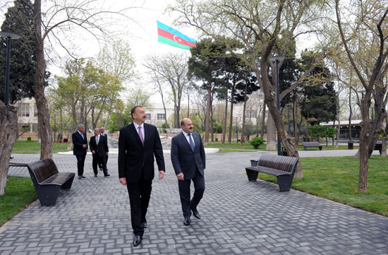 Президент Азербайджана посетил парк имени Героя Советского Союза Гафура Мамедова (ФОТО)