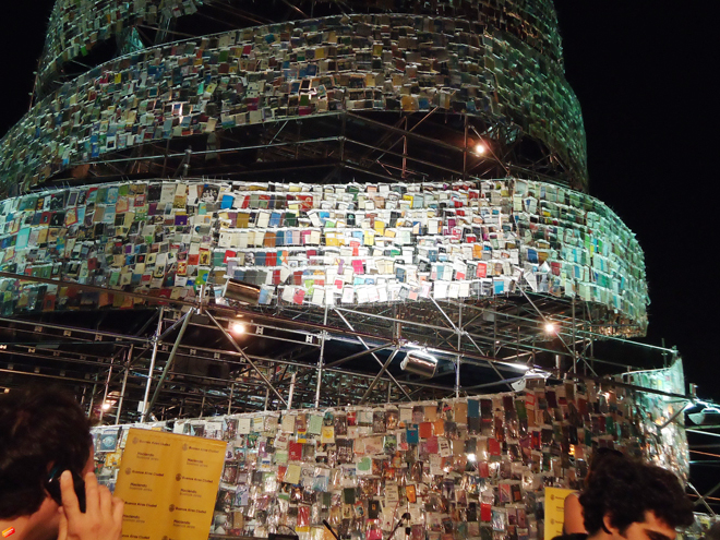 В Аргентине при строительстве "Вавилонской башни" были использованы  книги на азербайджанском языке (ФОТО)