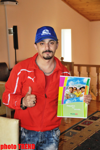 Участники "Extreme" отправились из Баку в Намибию, застраховавшись от несчастных случаев (фотосессия)