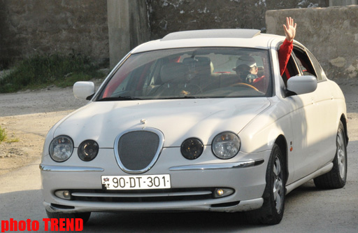 Участники "Extreme" отправились из Баку в Намибию, застраховавшись от несчастных случаев (фотосессия)