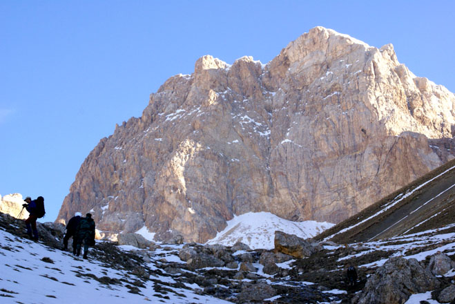 Отряд особого назначения "Гартал" МНБ Азербайджана совершил восхождение на пик "Гейдар зирвеси" (ФОТО)