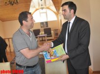 Участники "Extreme" отправились из Баку в Намибию, застраховавшись от несчастных случаев (фотосессия)